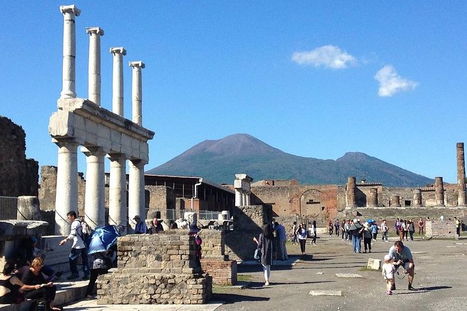 Sharing Tour of Pompeii - Stop 1: A Roman Temple Buried and Recovered