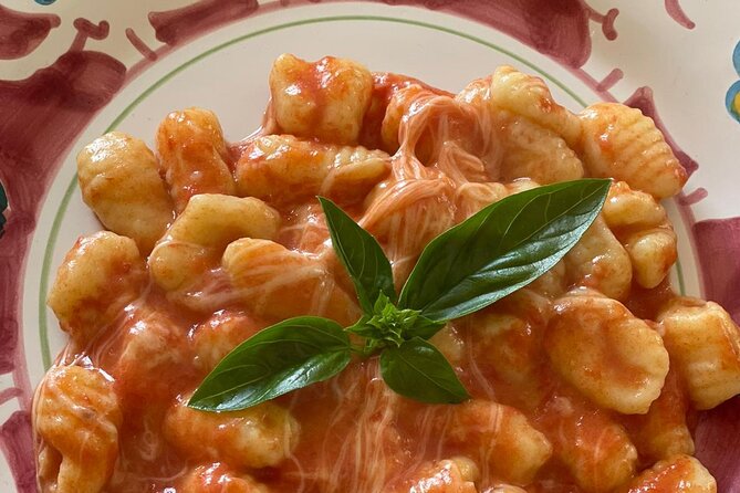 Small-Group Cooking Class in Positano: Gnocchi, Tiramisù & Drinks - Drinks That Make the Class Social, Not Stuffy