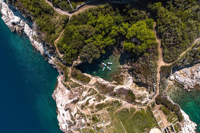 Small group paddle boarding tour to Bagni Regina Giovanna - Who Should Book This SUP Tour to Bagni Regina Giovanna?