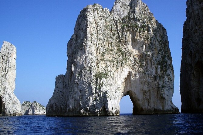 Small Group Tour of Capri & Blue Grotto from Naples and Sorrento - How the Minibus Circuit Saves Your Energy