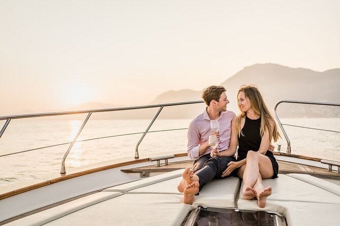 Small Group Tour to Positano by Boat at Sunset - Amalfi Coast Sailing Hour: Hidden Beaches and Sea-Only Views