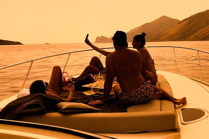 Small Group Tour to Positano by Boat at Sunset - Getting On Board at Cala Marinai Without Missing Your Time