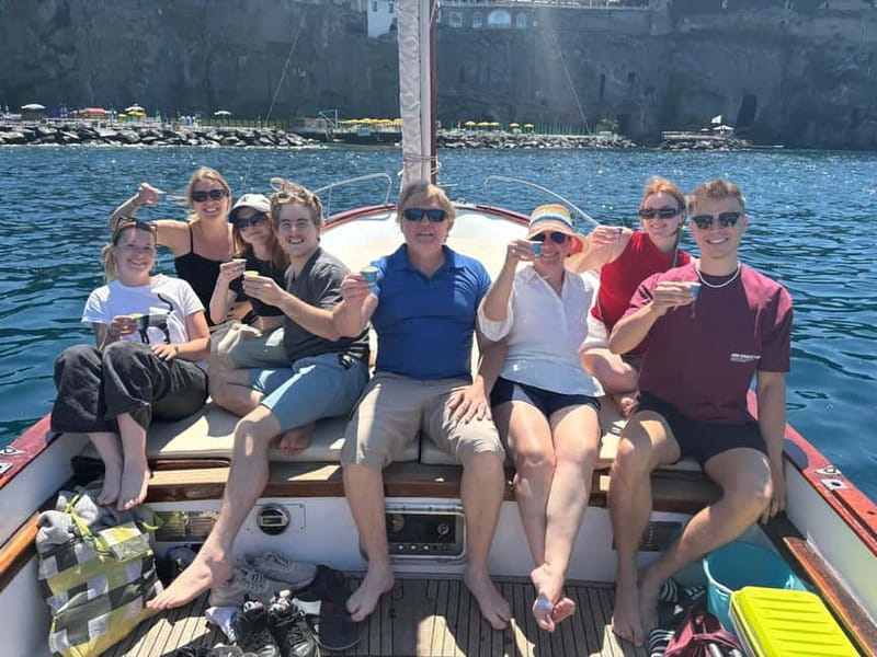 Sorrento: Boat Coastal Cruise with Swim and Limoncello - Why This 1-Hour Gozzo Cruise Works So Well in Sorrento