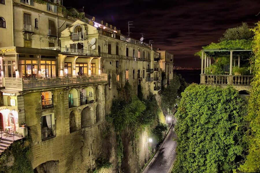 Sorrento by night... with a tasty surprise - From Via Santa Maria della Pietà to the Cathedral, stories you can actually use