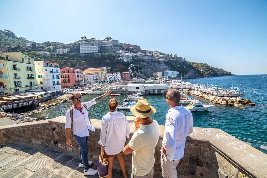 Sorrento: Guided Walking Tour & Street Food Experience - Timing, Meeting Points, and What to Expect in 3 Hours
