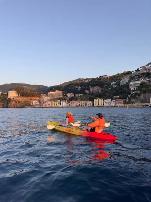 Sorrento: kayak small group tour to Bagni Regina Giovanna - Kayaking Sorrento to Bagni della Regina Giovanna, the smart way to see this coast