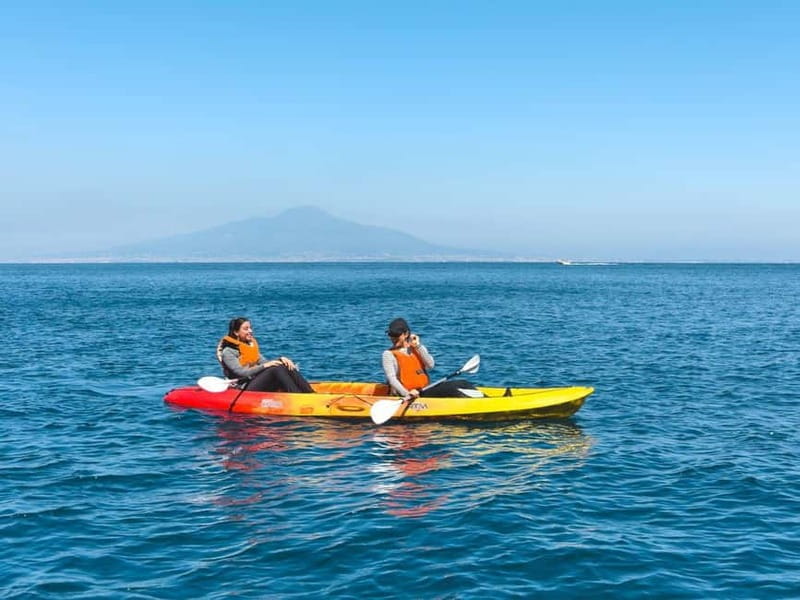 Sorrento: kayak small group tour to Bagni Regina Giovanna - Price value: how $41 turns into more than a rental