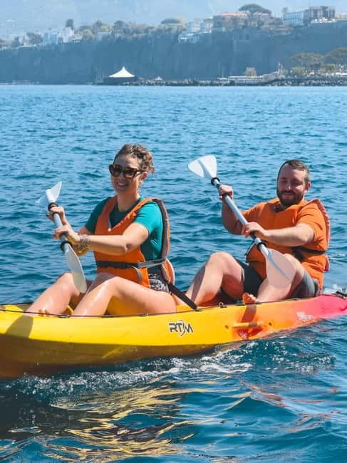 Sorrento: kayak small group tour to Bagni Regina Giovanna - Where you meet: Via Marina Grande 110 near Sant’Anna church