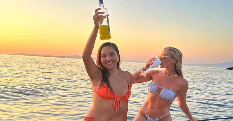 Sorrento: Luxury Private boat drinking & watching the sunset - Sorrento coastline views and the Punta Campanella angle