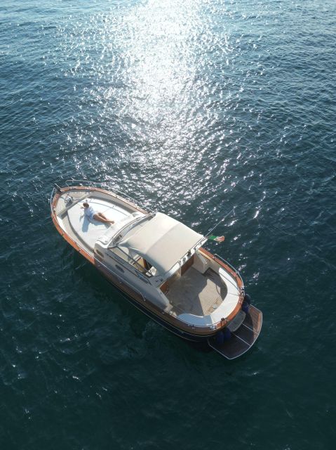 Sorrento: Luxury Private boat drinking & watching the sunset - Private-group value for up to 6 people