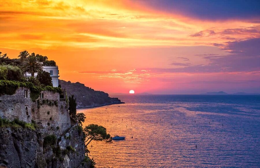 Sorrento: Night time Walking Tour & Limoncello Tasting - Key highlights to know before you go