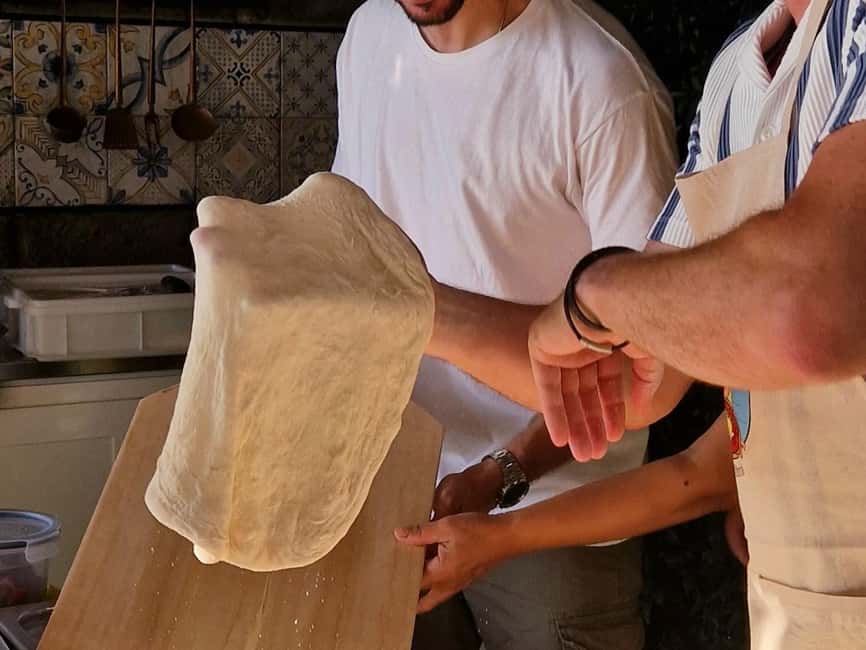 Sorrento: Pizza Class with Sea View - Getting There: Via Santa Lucia and the Meta Pizza Ascensore Clue