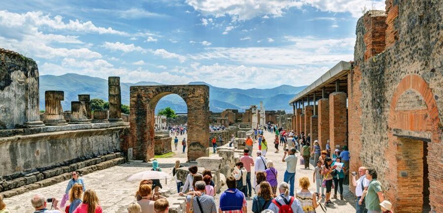 Sorrento: Pompeii & Herculaneum Day Trip Entry and Lunch - Pompeii’s highlights: enough to understand the city, without trying to “do everything”