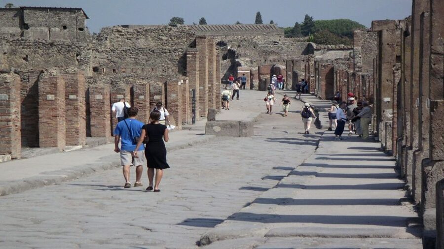 Sorrento: Pompeii & Herculaneum Tour with Skip-the-Line - Where this day really starts: Sorrento pickup and the road to Pompeii