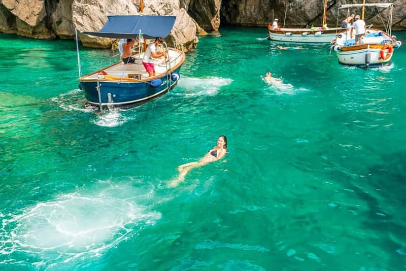 Sorrento: Positano & Amalfi Coast Small-Group Boat Tour - Amalfi free time: 75 minutes to get your bearings and enjoy the town