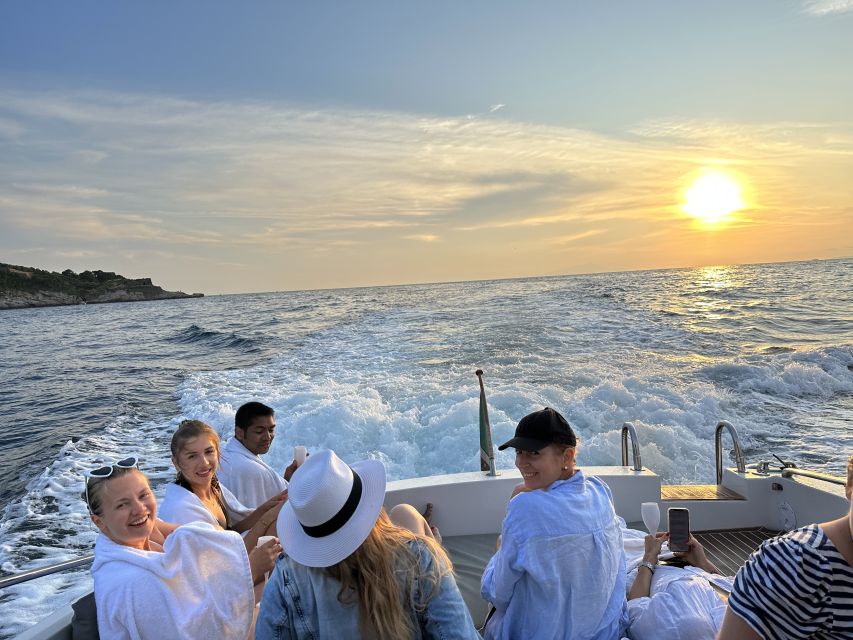Sorrento: Scenic Boat Tour with Aperitif - Massa Lubrense panoramas and the Capri sightline