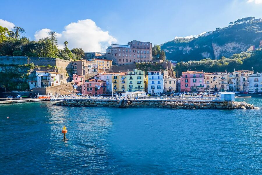 Sorrento: Sightseeing Cruise with Limoncello Tasting - Stop at Bagni Regina Giovanna: ancient bathing pool meets cliffside drama