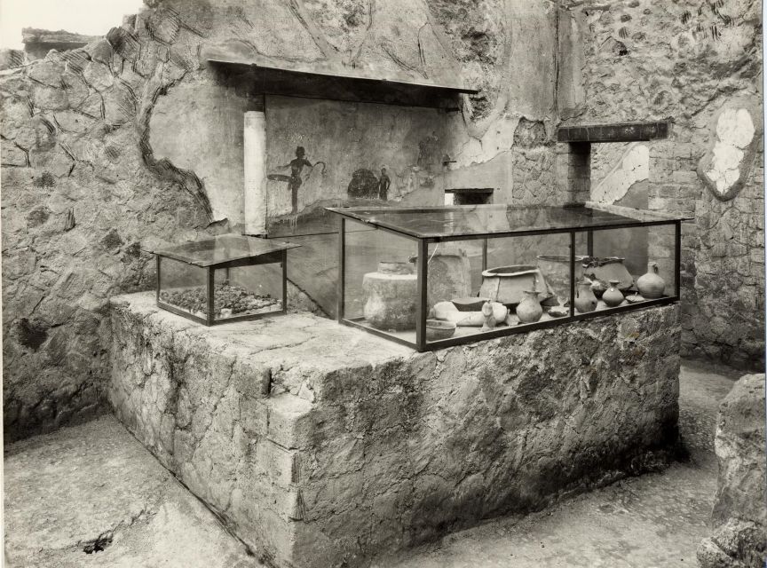 Sorrento: Skip-the-Line Pompeii Express Tour by Train - Getting on the right train: Pompeii Scavi (Villa dei Misteri)