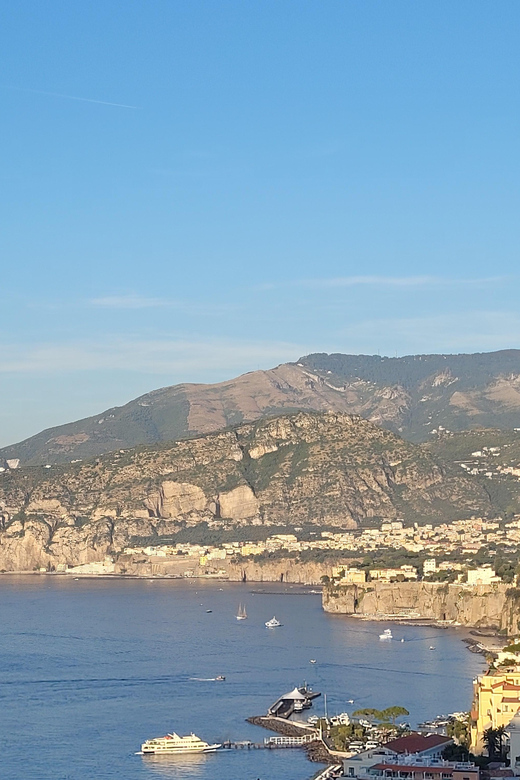 Sorrento through the eyes of a local - Piazza Tasso to Torquato Tasso, start where locals actually begin