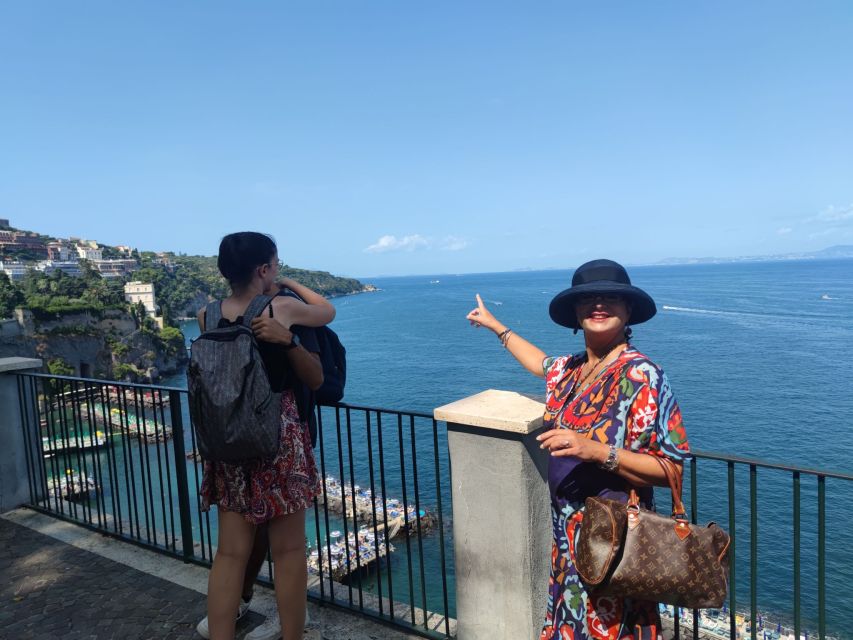 Sorrento: walking in the Grand Tour with stunning landscapes - Hotel Tramontano: Grand Tour guests, terraces, and song lyrics in the air