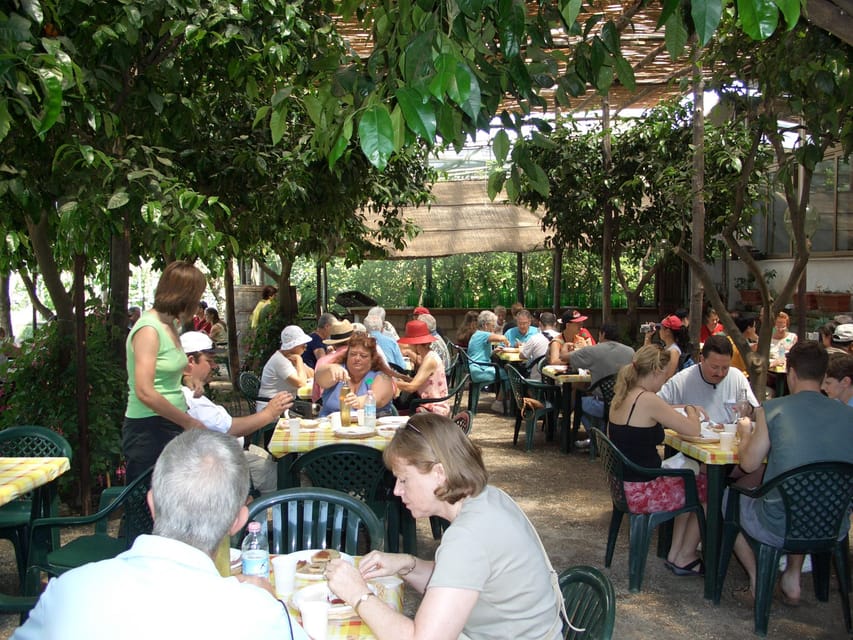 Sorrento: Walking Tour in Lemon Garden w/ Food Tasting - Mozzarella demonstration: watching Campania cheese happen