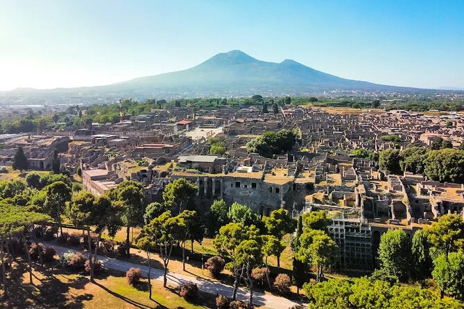Stories of Pompeii: Small Group tour with archeology expert guide - Bags, cloaking, and what to wear in the Pompeii heat