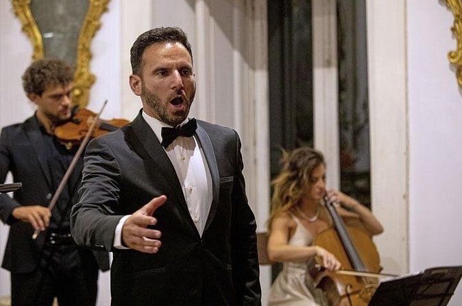 The Three Tenors in Sorrento - Drinks, Wine Prices, and a Small Detail That Affects Your Evening