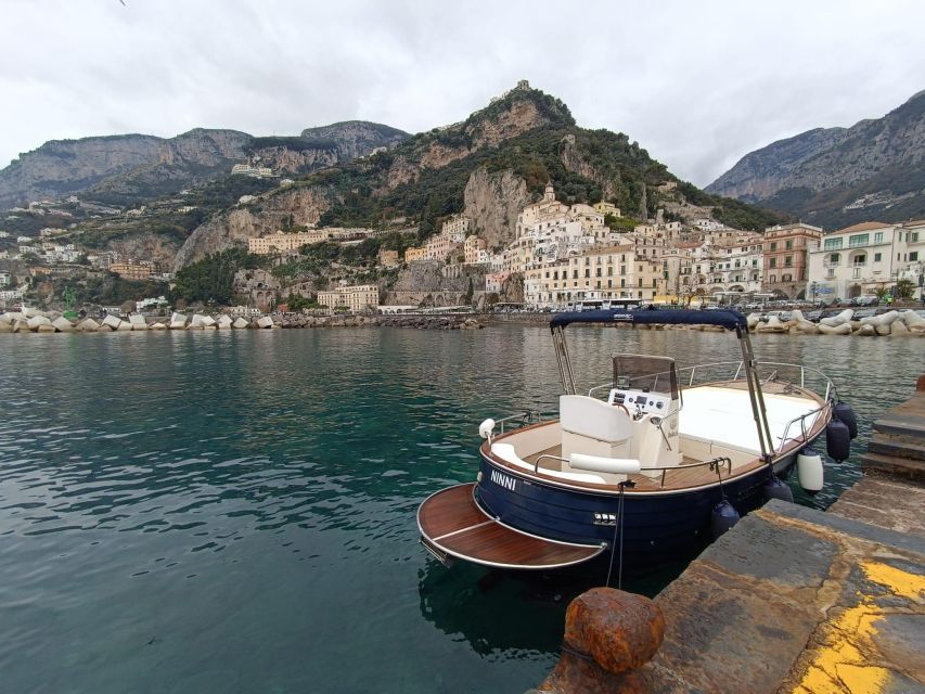 Tour in Barca da Amalfi un Viaggio da Sogno in Amalfi Coast - The Amalfi to Positano route: caves, sea caves, and watchtower views