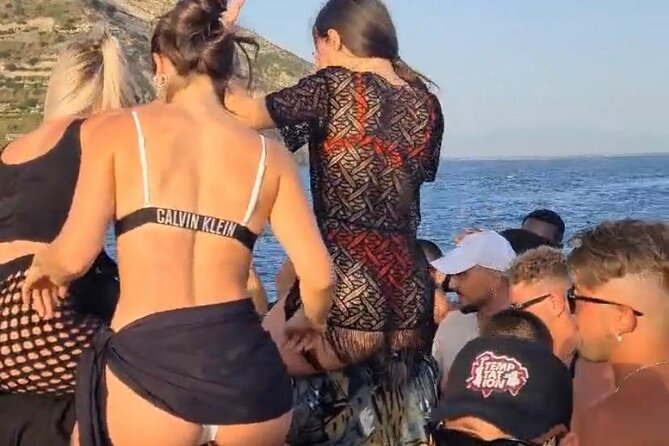 Tour of Ischia Island with Motor Yacht Rocca Corsa - Baia di San Montano: the best part of the day for food lovers