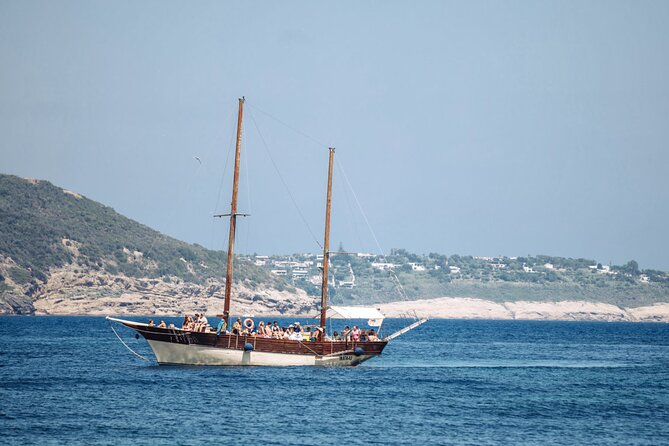 Tour of the island of Ischia in schooner - Lacco Ameno: finish strong with deck time and a final water break
