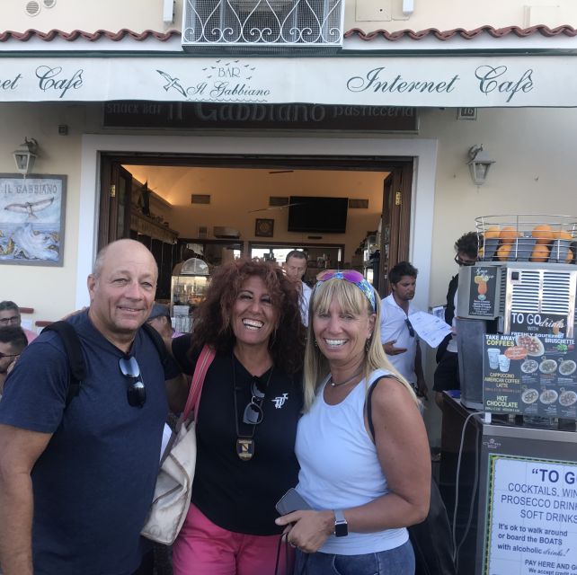 Unforgettable tour of Capri with special convertible coach - Anacapri first: historical walk, then chairlift time (ticket not included)