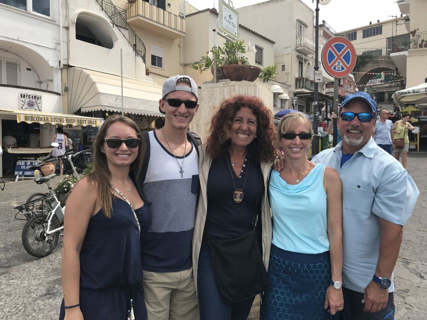 Unforgettable tour of Capri with special convertible coach - Capri town highlights: Piazetta and Augustus Garden